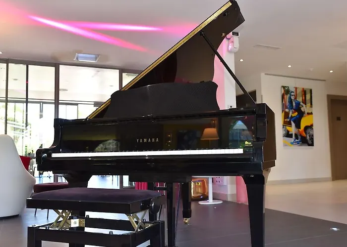 ホテル Oz'inn & 5*